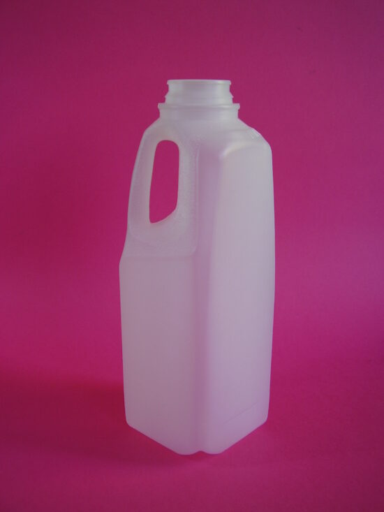 Envase plástico con capacidad de 1 litro para leche o jugo